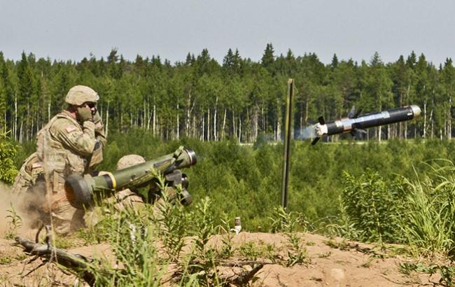 Україна очікує на летальну зброю від ЄС та Канади