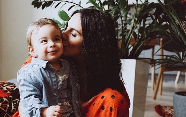 Джамала рассказала, как ей удается совмещать карьеру и материнство