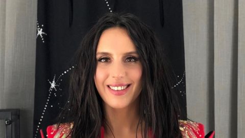 Джамала в стильному брючному костюмі позувала для глянцю