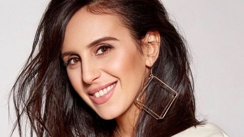 В нежной блузе и спортивках: Джамала удивила смелым образом из Лондона