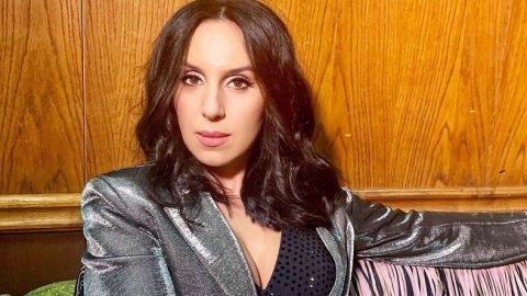 Мода сейчас толерантна: Джамала поразила ярким образом из секонд-хенда