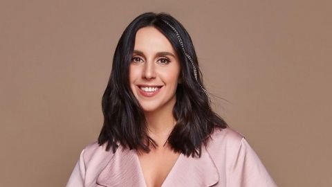 В топике и пиджаке: Джамала в дерзком образе заинтриговала будущим дуэтом