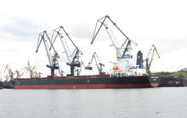 "Південний" достроково розвантажив перше судно з вугіллям з ПАР