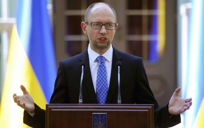 Яценюк: Нова Конституція повинна бути затверджена на референдумі