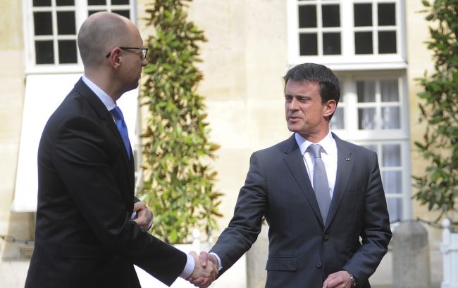 Яценюк: возможность возобновления активных боевых действий на Донбассе крайне высока