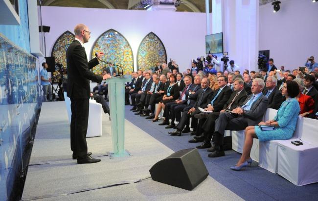 "Время быть другим": На YES показали 25 лет развития Украины в шестиминутном ролике