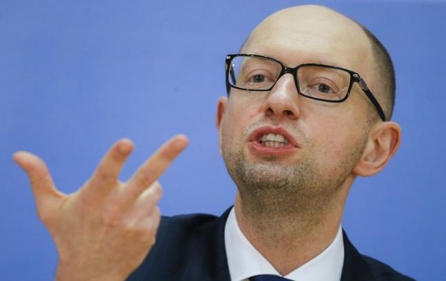 Яценюк сподівається, що політична криза буде незабаром вирішена