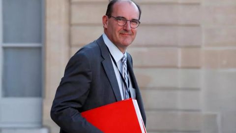 Франция готовится жить коронавирусом до лета 2021 года