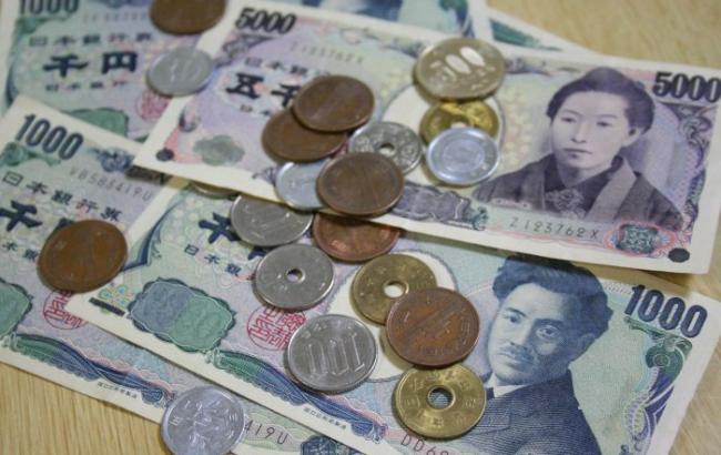 Япония продает гособлигации с отрицательной доходностью