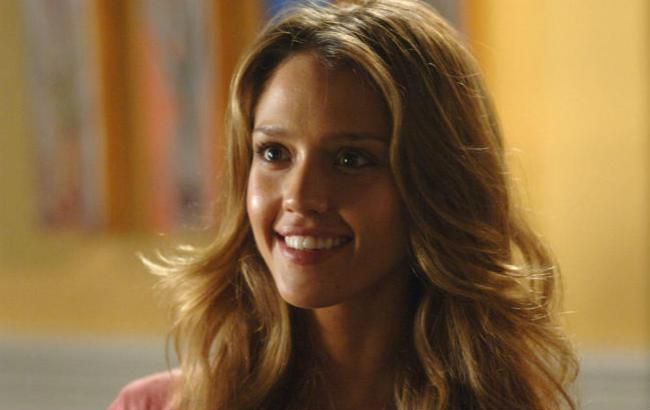 Джессика Альба под Новый год в третий раз стала мамой