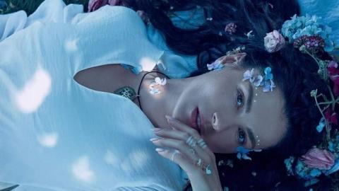 "Очень нежно": знаменитости поразили сеть фото в образе лесных мавок