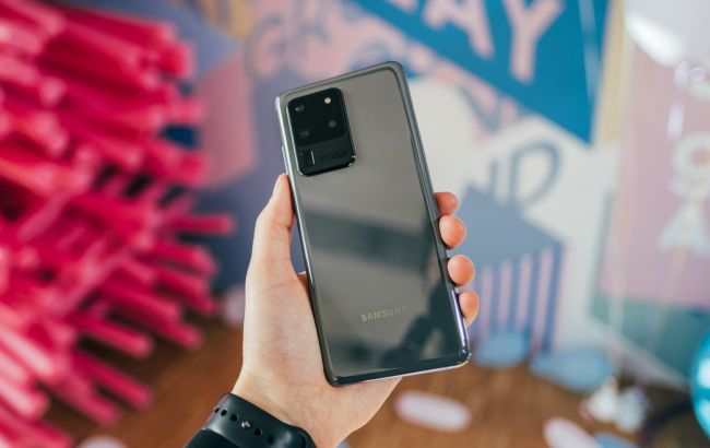 Samsung прекратила поддержку культового смартфона: что теперь делать пользователям