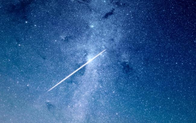 В горах Китая запечатлели необыкновенный метеоритный дождь