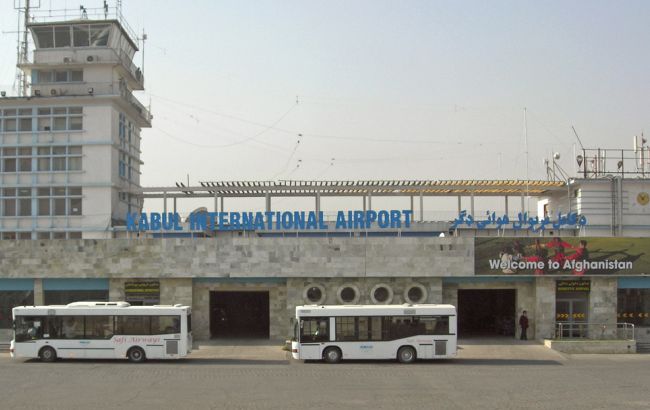 Возле аэропорта Кабула произошел теракт, погибли минимум 3 человека