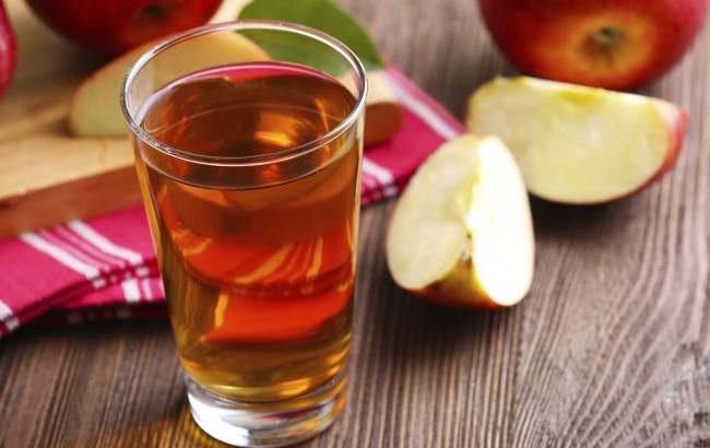 Ученые обнаружили в яблочном соке  опасное вещество: может вызвать рак
