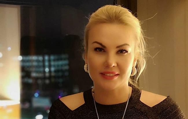 "Девочки куколки": Камалия умилила сеть праздничным семейным фото