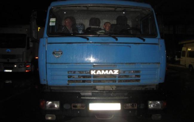 У Чернігівській обл. запобігли переправленню двох КамАЗів до Росії, - ДПСУ