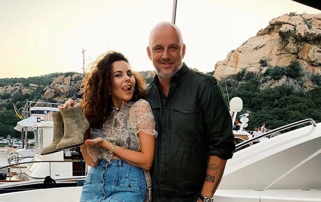 "Много любви и солнца": Каменских в бикини похвасталась побегом с Потапом