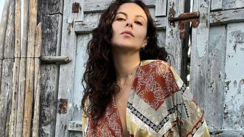 "Потапу дуже пощастило": Каменських у сукні-сітці блиснула апетитними сідницями