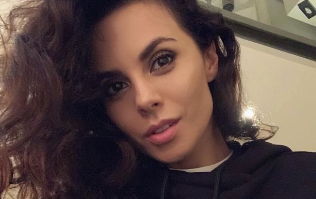 "Гламурные пакеты на ногах": Настя Каменских удивила новым откровенным образом