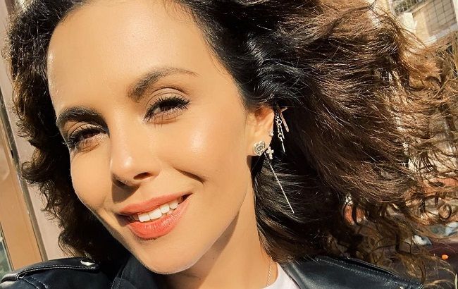 Это было невероятно: счастливая Настя Каменских стала "Певицей года"