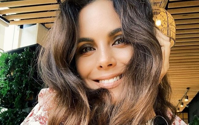 З еко-шубкою на плечах: Настя Каменських перевтілилася у "мілітарі-дівчину"