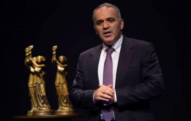 Каспаров: "Признание "Яблоком" аннексии Крыма - цена за участие в выборном балагане"