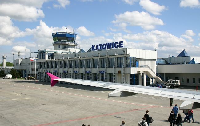 База Ryanair та Wizz Air. Як дістатися до одного з найбільших аеропортів Польщі