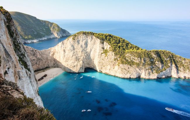 Греція закриє для в'їзду знаменитий пляж на Закінфі: причини