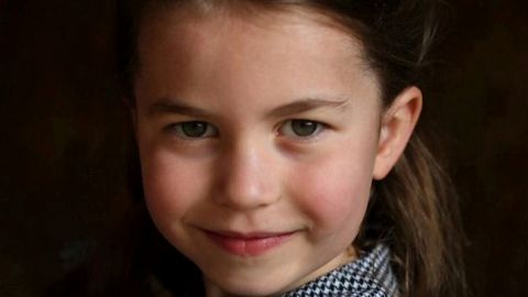 В сети поражены невероятным сходством принцессы Шарлотты со своей известной родственницей в детстве (архивные фото)