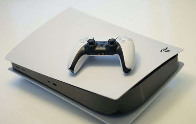 Компактна зсередини: у мережі з'явилося відео розібраної консолі PlayStation 5