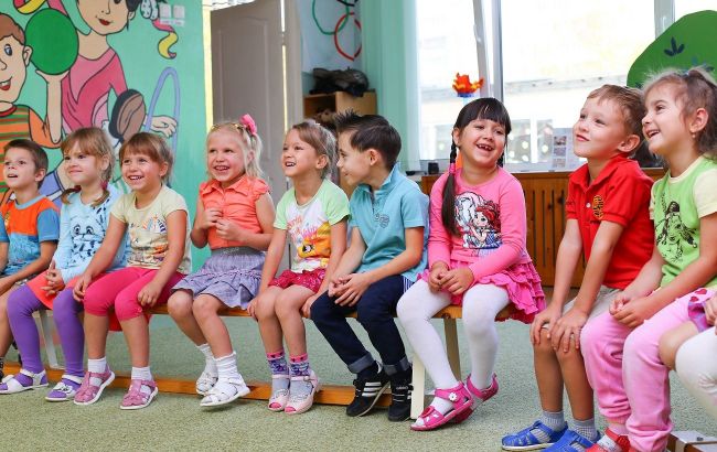 У Києві відновиться прийом документів для зарахування у дитсадки і школи: названа дата