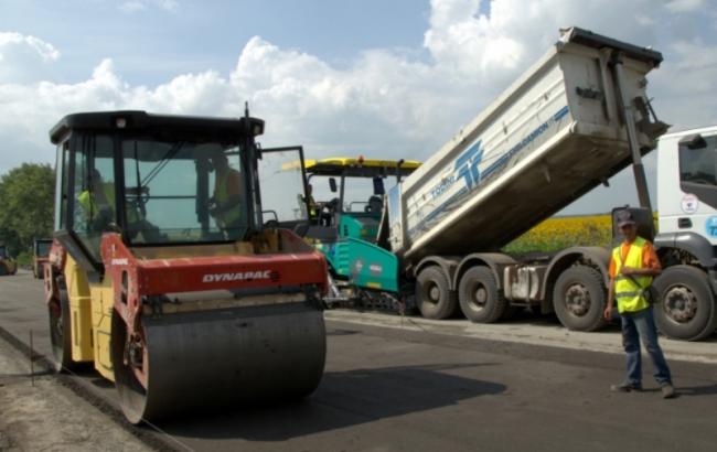 Во Львовской обл. на автодороге "Киев-Чоп" ограничат движение на месяц