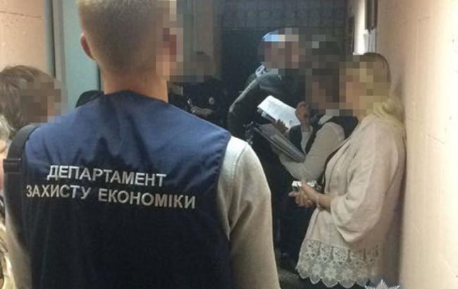В Киевской области разоблачили на взятке руководителя отдела госслужбы защиты потребителей