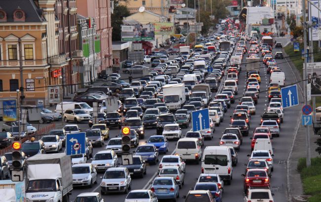 Пробки в Киеве достигли 6 баллов