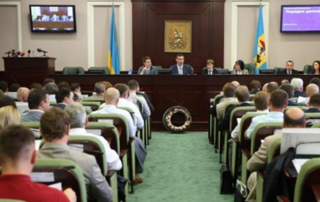 Киевсовет поручил разработать программу обеспечения ЖКХ энергосберегающими лампами