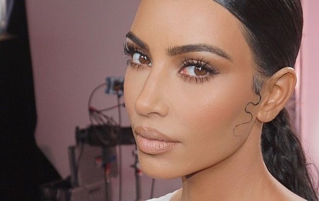 Вражда между Ким Кардашьян и Наоми Кэмпбелл: "королева инстаграма" ответила провокационным фото