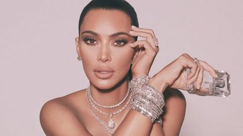 Снігова королева: Кім Кардашьян надихнула бездоганним святковим макіяжем