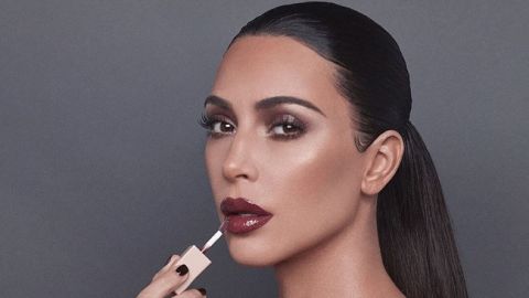 Ось так подарунок! Кім Кардашьян запропонувала сестрам скульптурувати сідниці на Різдво (фото)