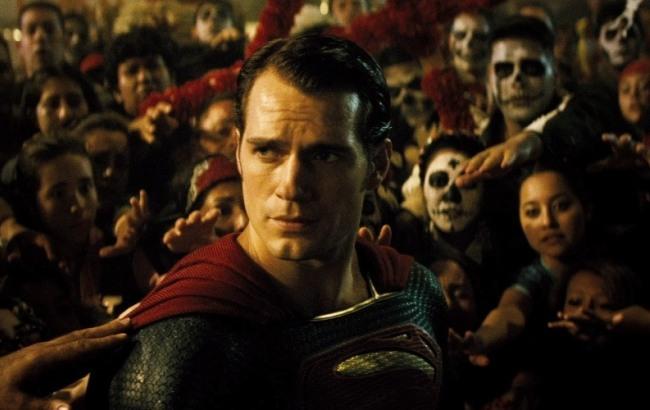 Вышли два новых трейлера "Бэтмена против Супермена"