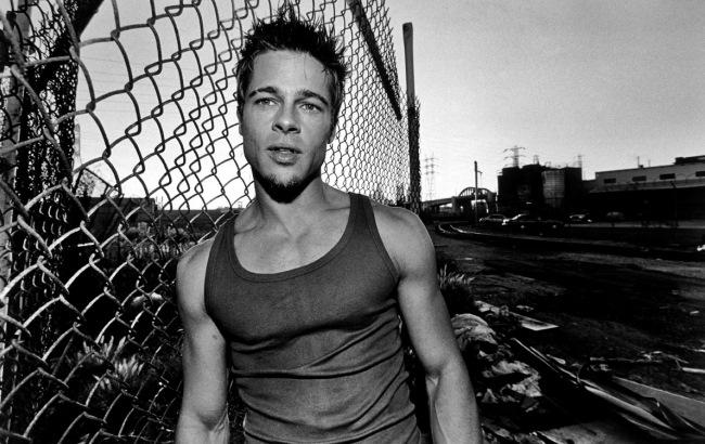 Нестареющий Брэд Питт украсил обложку модного глянца