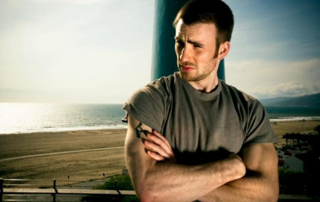 Актер из "Мстителей" поругался со Спилбергом из-за супергероев в кино