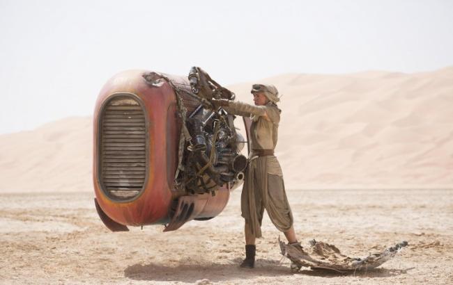 Премьеру новых "Звездных войн" перенесли на декабрь 2017 года