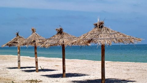 Відпочинок на морі у вересні: пляжі популярного українського курорту порожніють