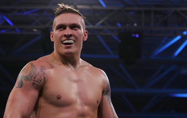 К бою за чемпионский пояс Усика подготовят легендарные боксеры