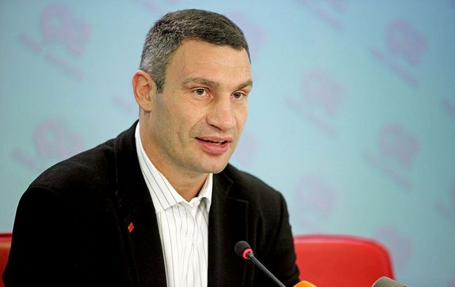 У перші дні травня завершиться реконструкція центральної частини Поштової площі, - Кличко