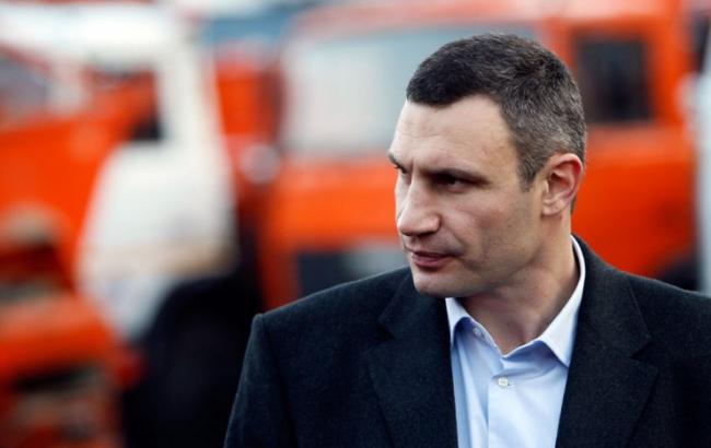 Кличко вимагає до осені обладнати київські будинки лічильниками тепла