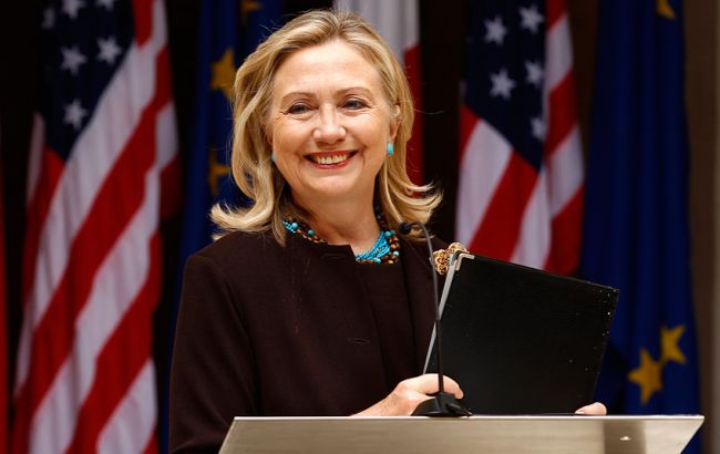 Клинтон опережает Трампа на 12%, - опрос