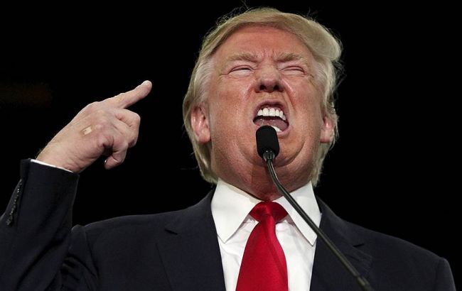 У Трампа загрожують The New York Times судом через публікацію податкової декларації