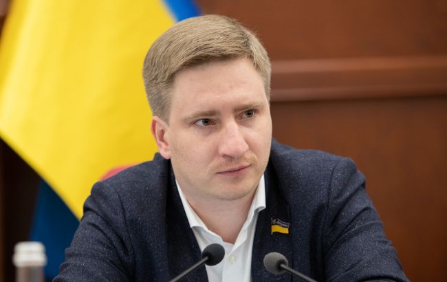 Екссекретар Київради Бондаренко заявив, що суд без жодних доказів подовжив йому домашній арешт
